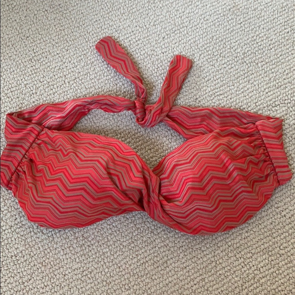 Strapless bikini top